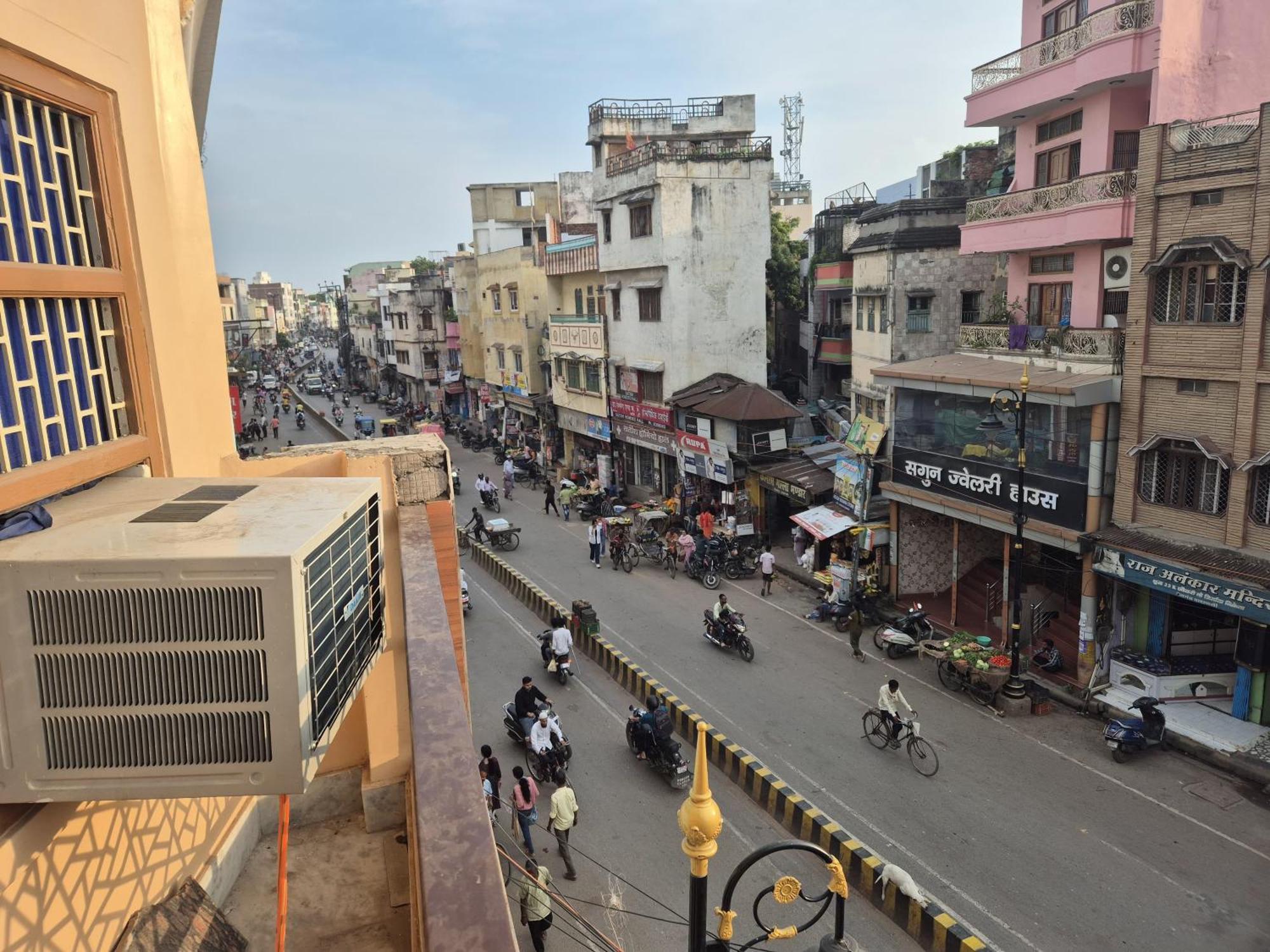 Guest house The Kashi Dham P